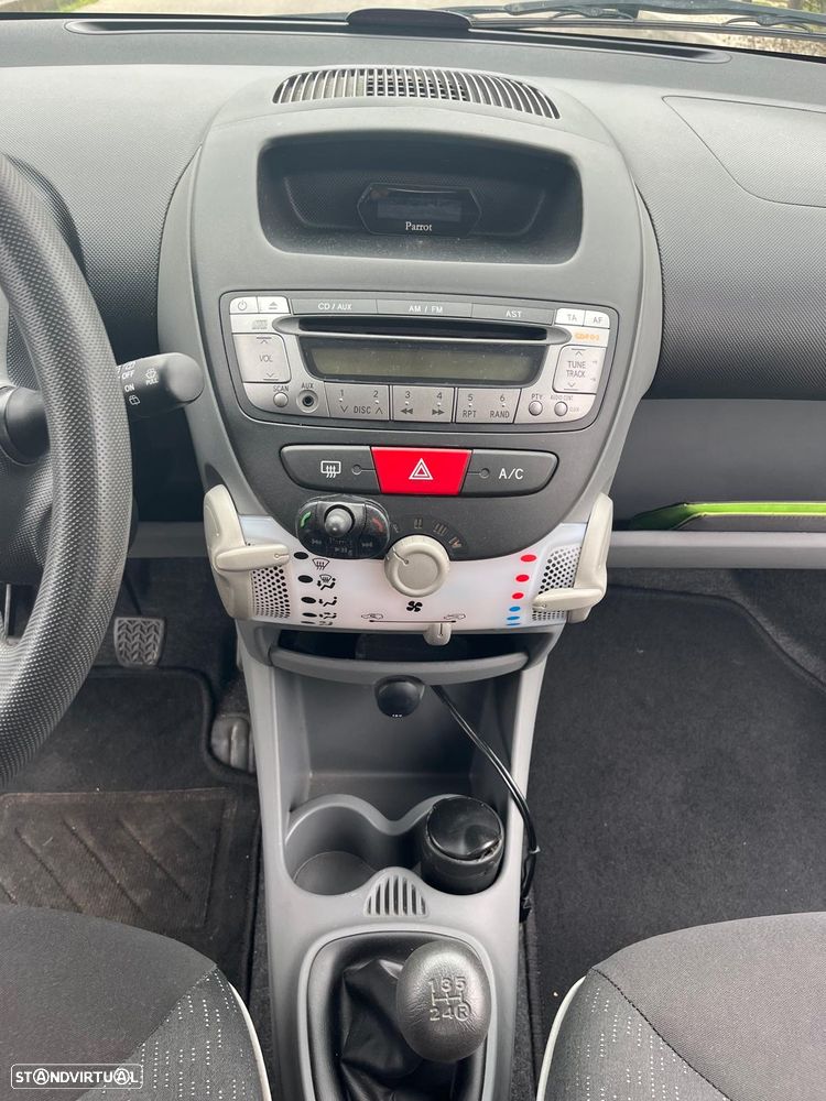 Peugeot 107 1.0 Trendy - 6