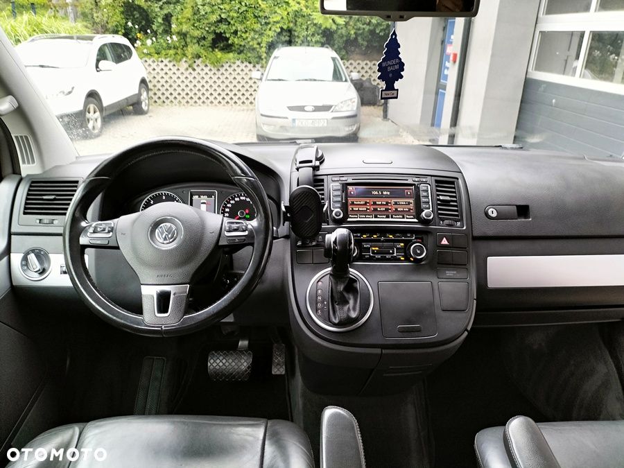 Volkswagen Multivan - 22