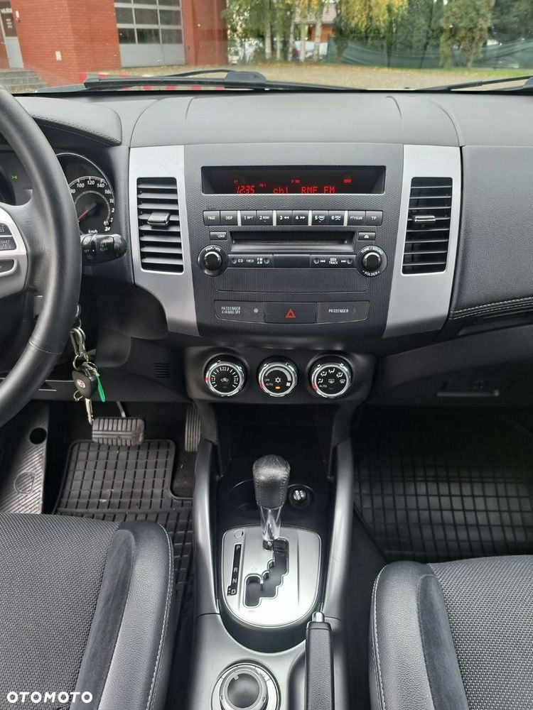 Mitsubishi Outlander 2011