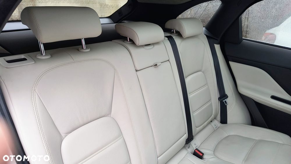 Jaguar F-Pace 2.0 i4D AWD Chequered Flag - 12