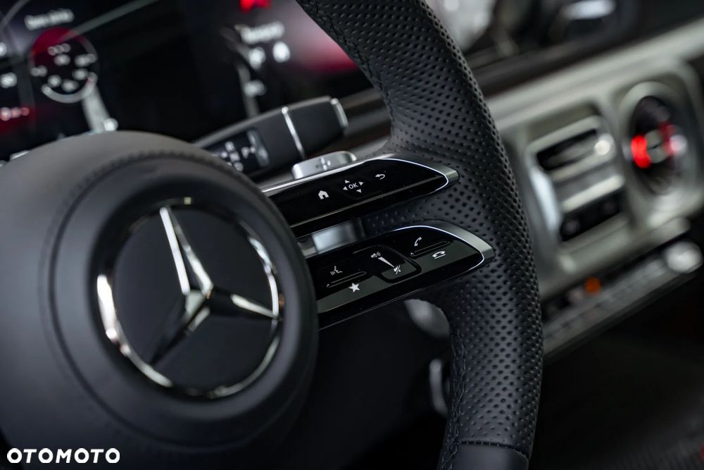 Mercedes-Benz Klasa G 450 d mHEV 9G-Tronic - 27