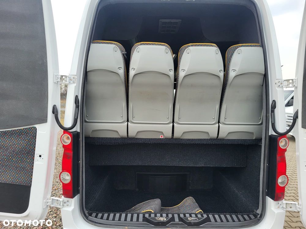 Volkswagen Crafter 24 - miejsca + 3 stojące - 7