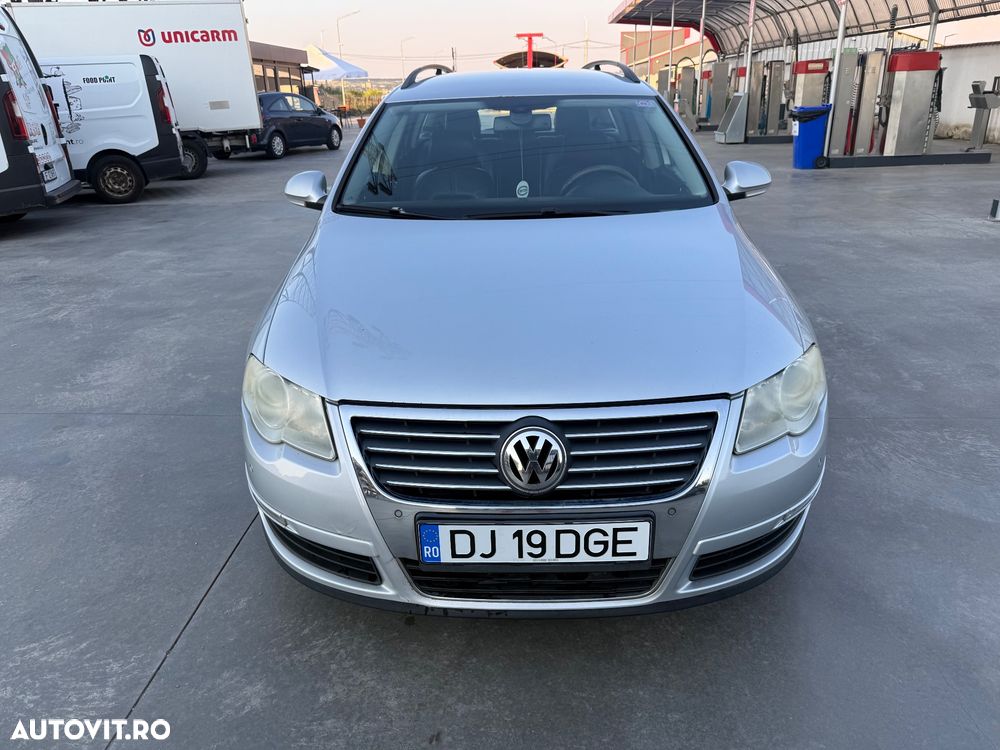 Volkswagen Passat 1.9 TDI DPF Highline - 1