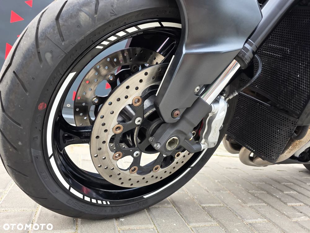 Suzuki GSX - 14