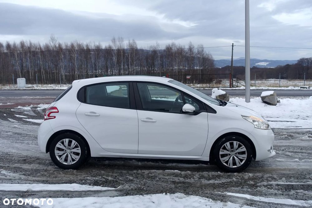 Peugeot 208 HDi 68 Like - 8