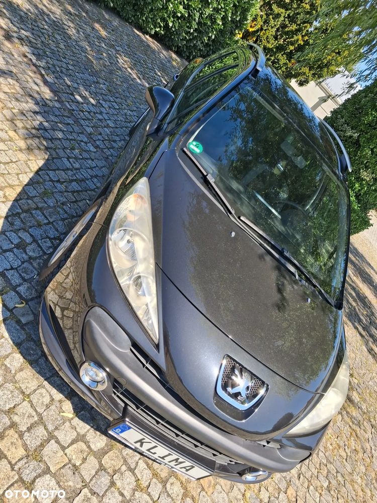 Peugeot 207 - 1