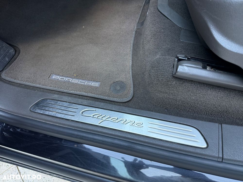 Porsche Cayenne Platinum Edition - 39