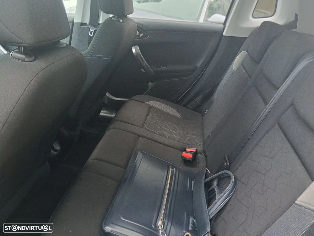 Peugeot 2008 1.2 PureTech Style - 9