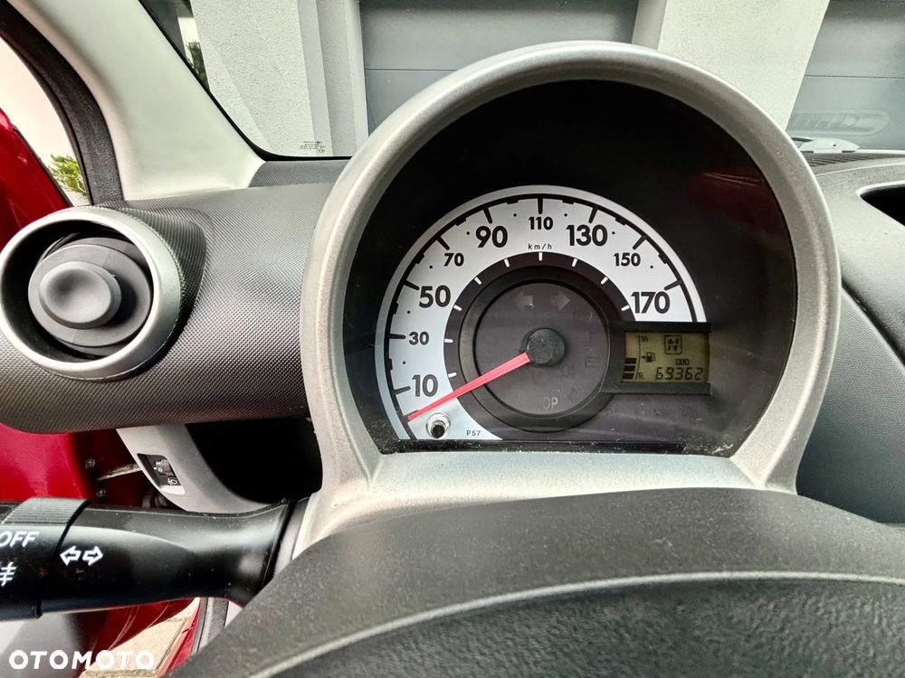 Toyota Aygo 1.0 VVT-i Chilli MM - 10