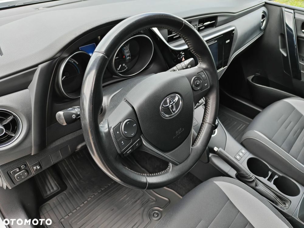 Toyota Auris - 30