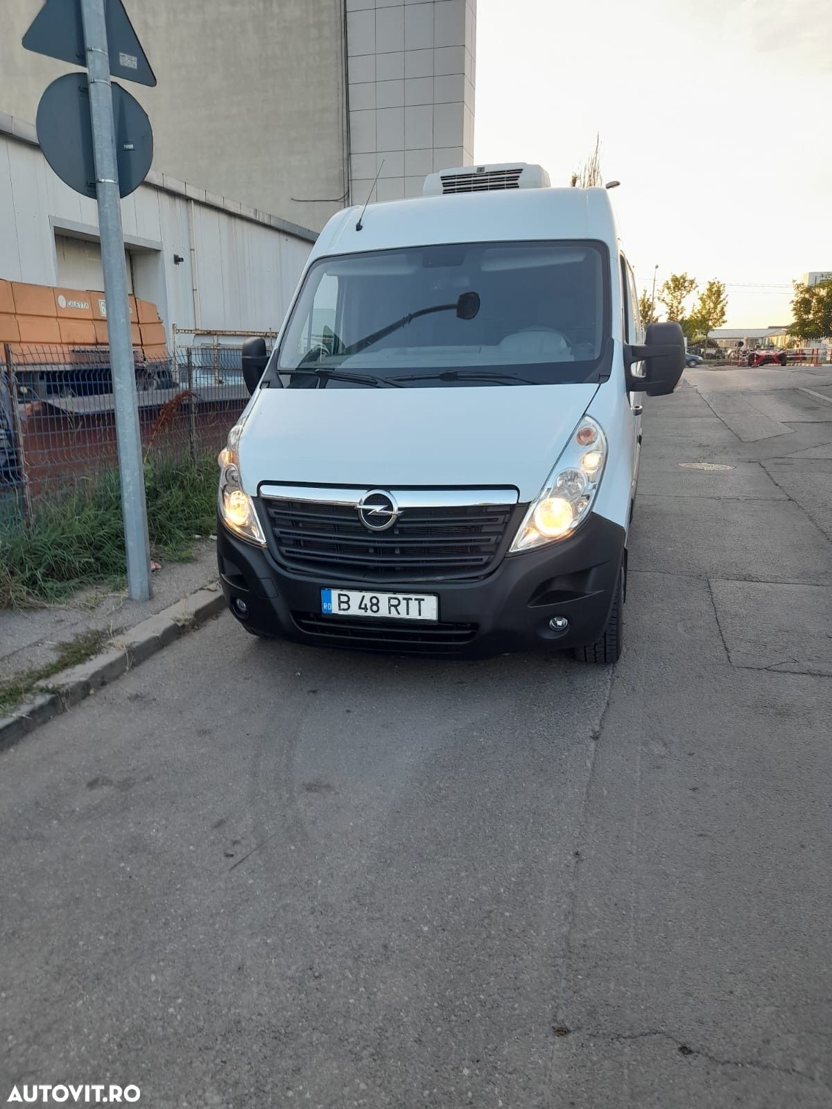 Opel Movano - 1