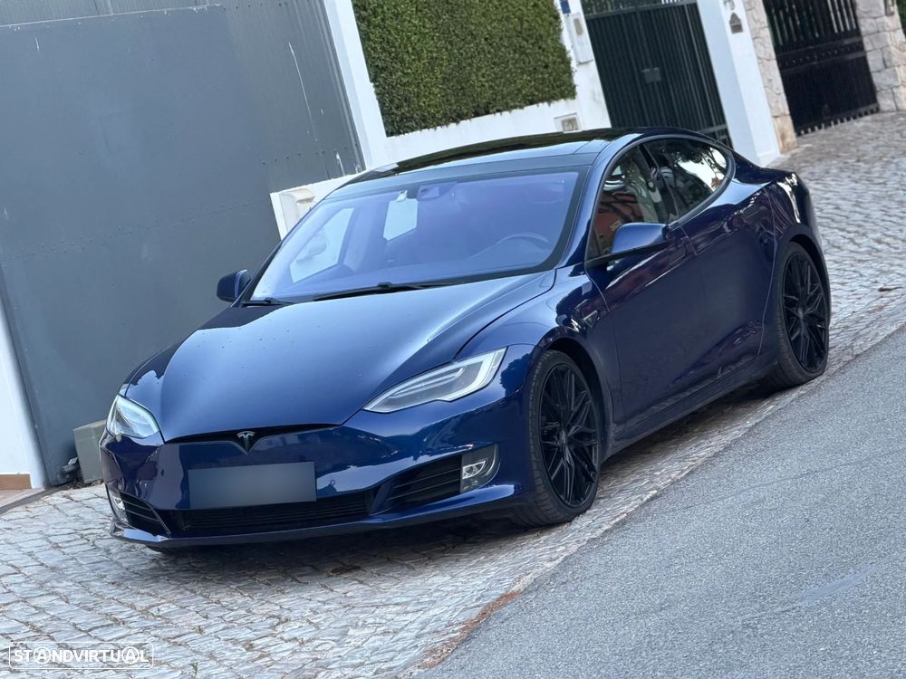 Tesla Model S - 2