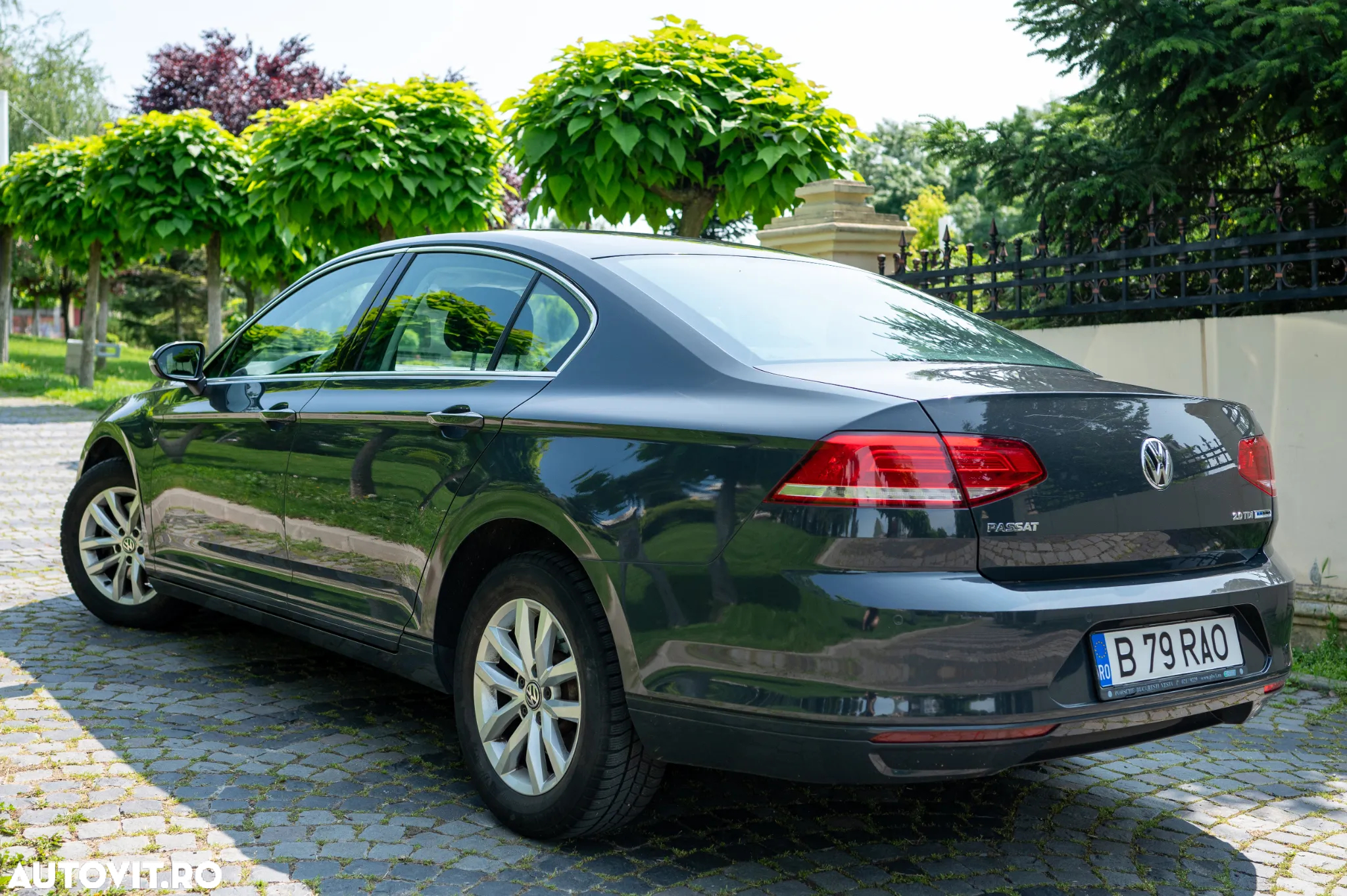 Volkswagen Passat - 5