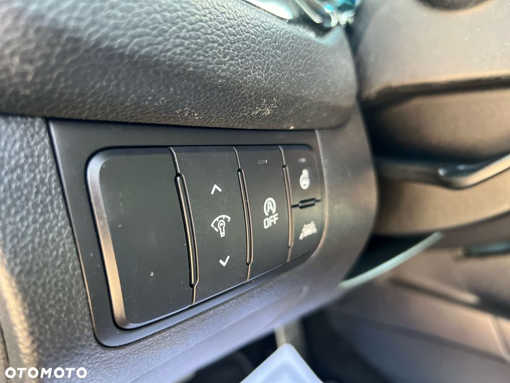 Kia Ceed 1.6 GDI ISG Vision - 17