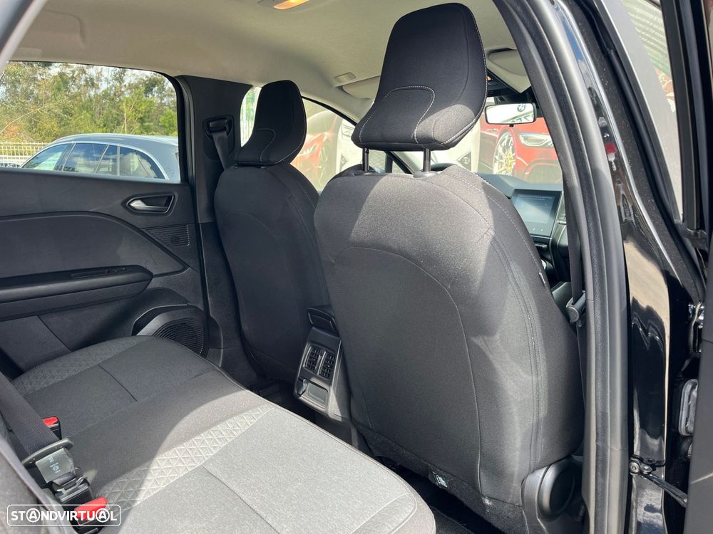 Renault Captur 1.6 E-Tech Full Hybrid Evolution - 48