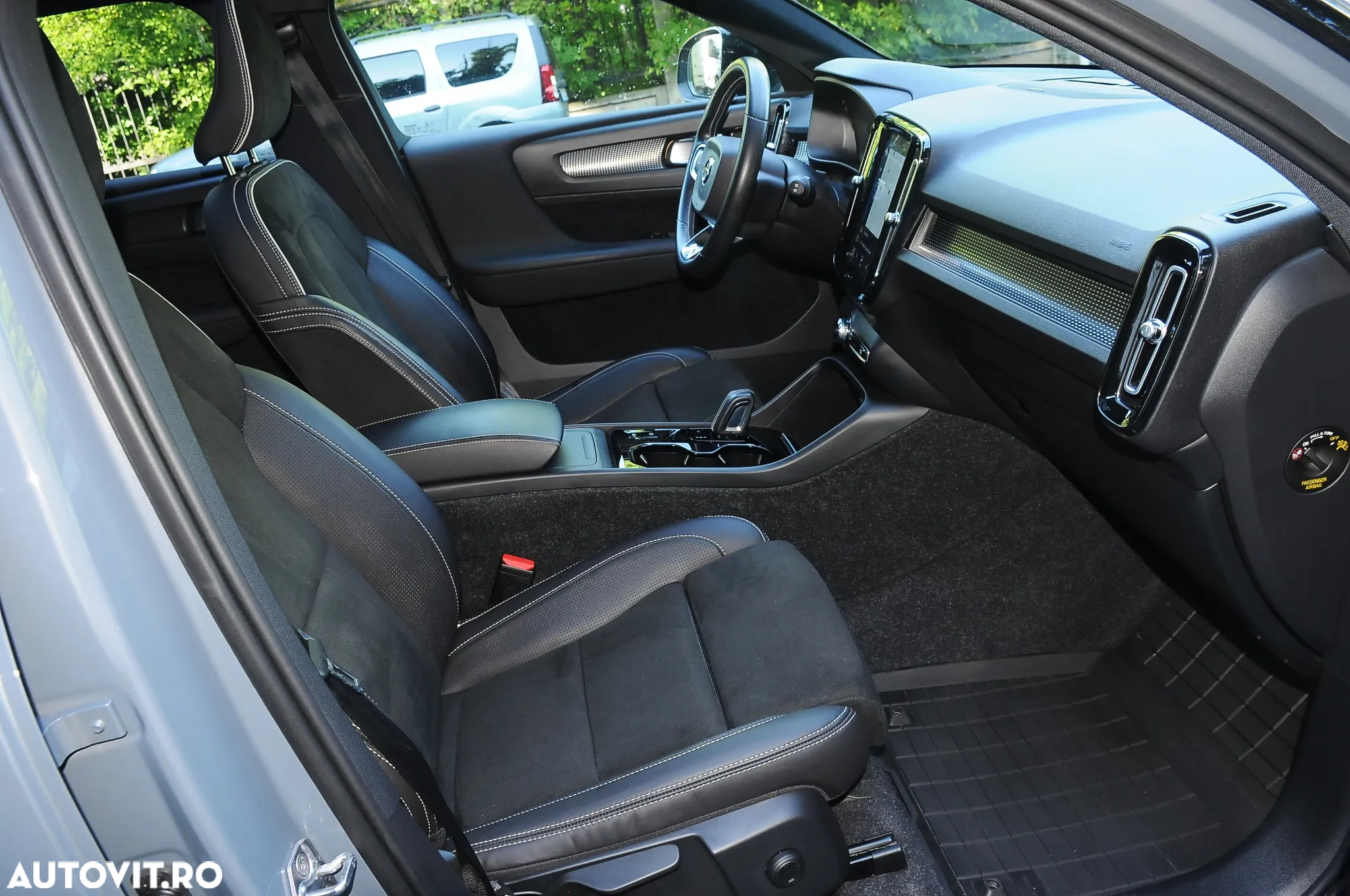 Volvo XC 40 D4 AWD Geartronic R-Design - 18