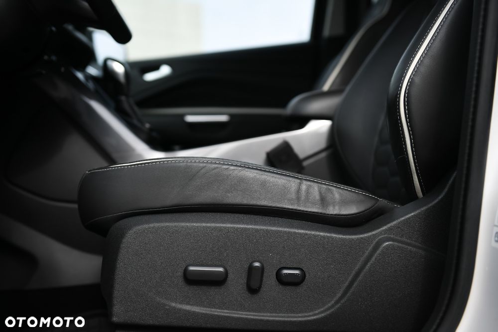 Ford Kuga Vignale 2.0 TDCi AWD - 15