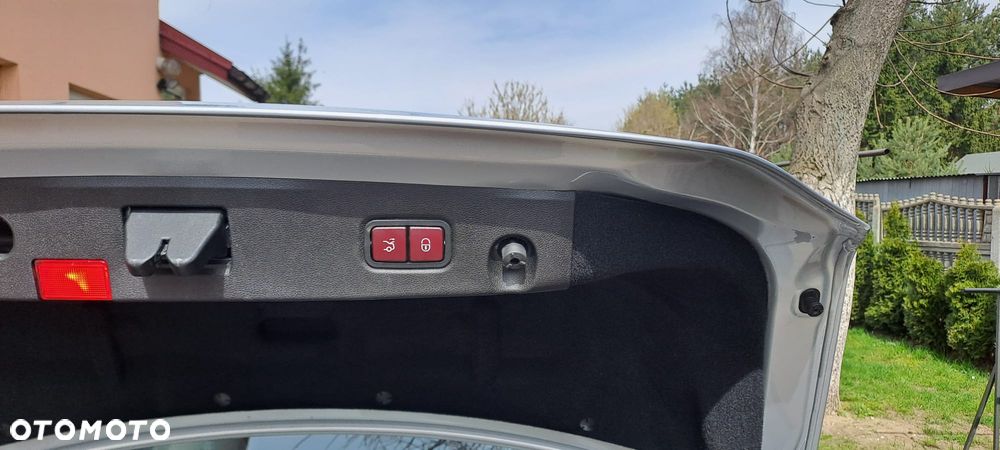 Mercedes-Benz CLS - 14