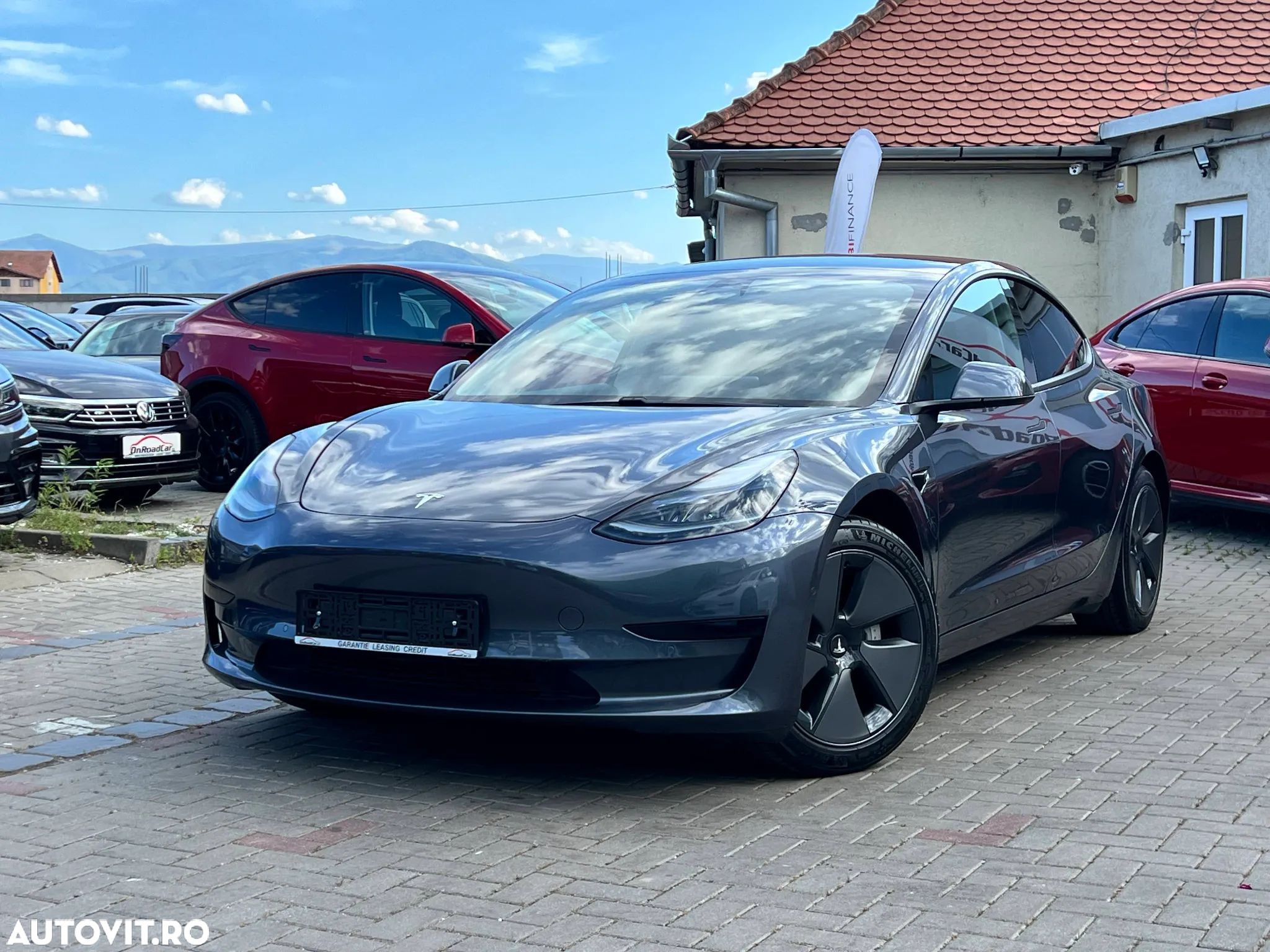 Tesla Model 3 Standard Reichweite Plus Hinterradantrieb - 1