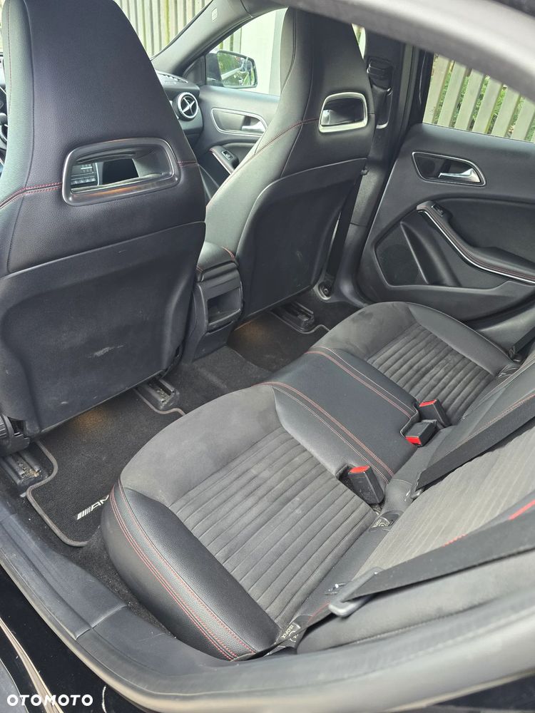 Mercedes-Benz GLA 200 d 7G-DCT AMG Line - 8