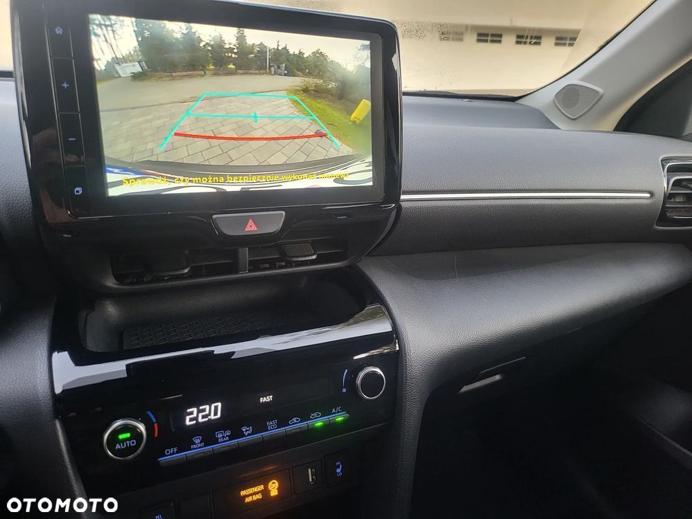 Toyota Yaris Cross - 12