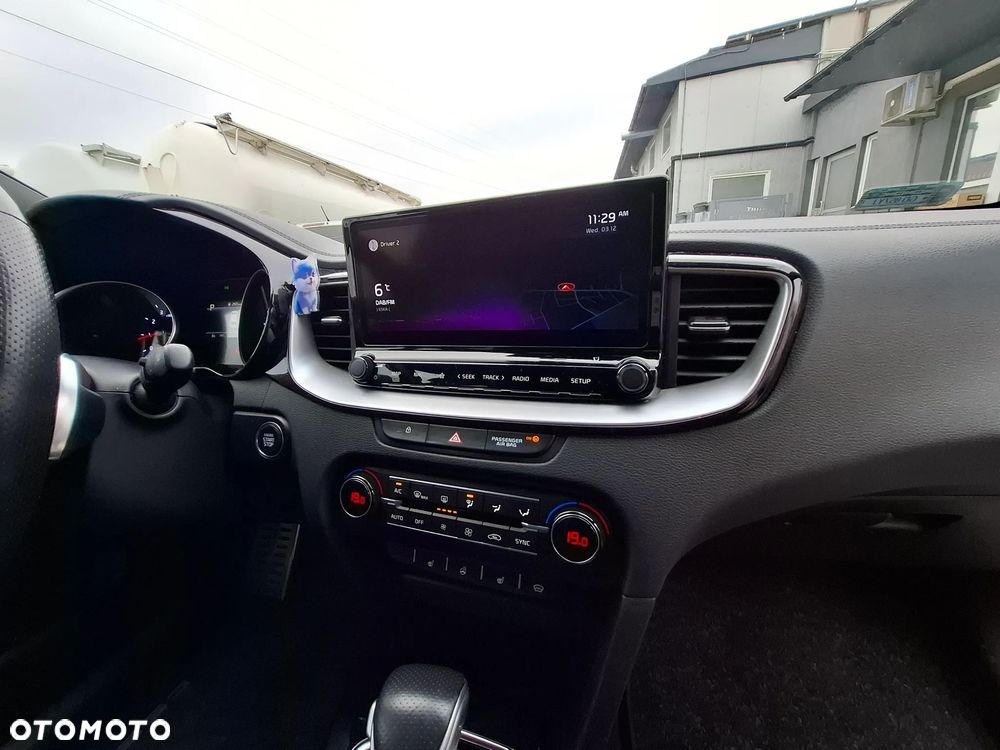 Kia ProCeed - 16