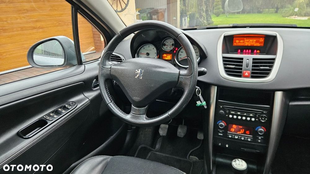 Peugeot 207 - 14