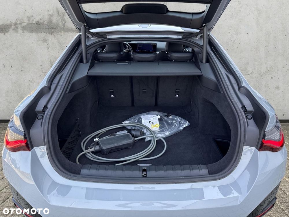 BMW i4 - 29