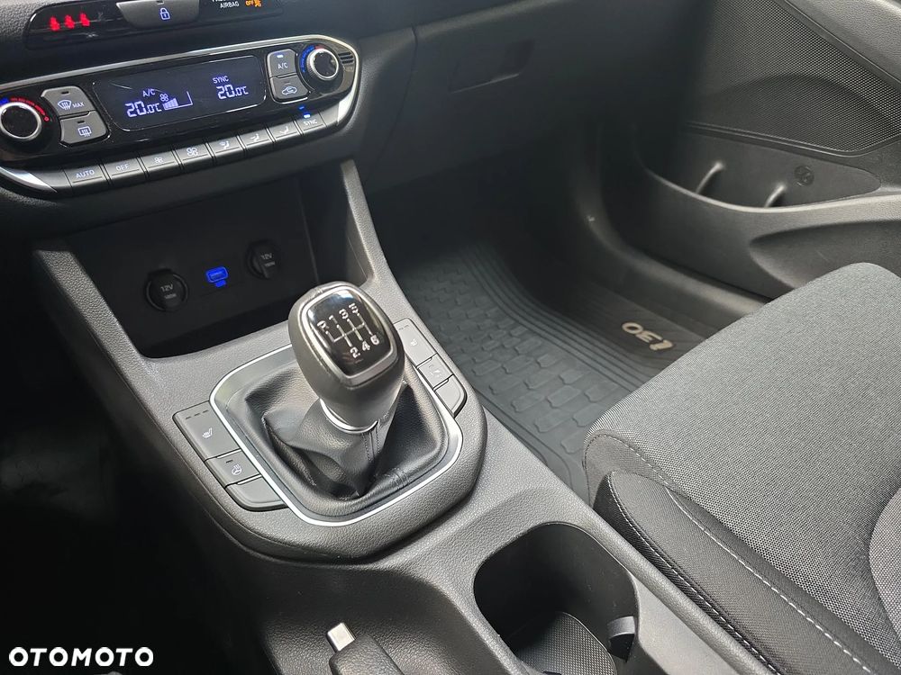 Hyundai i30 1.0 T-GDI Smart - 15