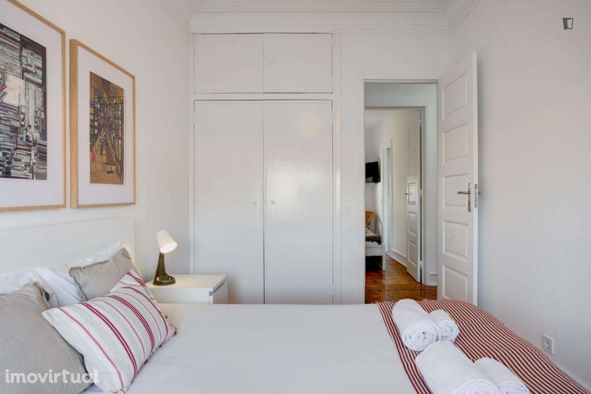 Quarto - localizado em Roma-Areeiro Lisbon - Grande imagem: 3/18