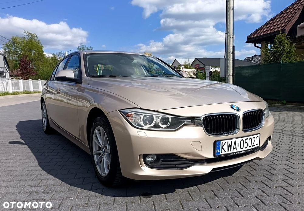 BMW Seria 3 318d xDrive