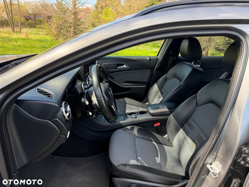 Mercedes-Benz GLA 180 CDI 7G-DCT Edition 1 - 12