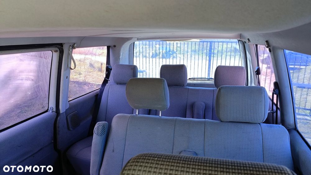 Volkswagen Caravelle - 5