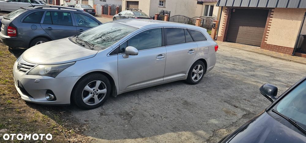 Toyota Avensis 2.0 D-4D Sol - 8