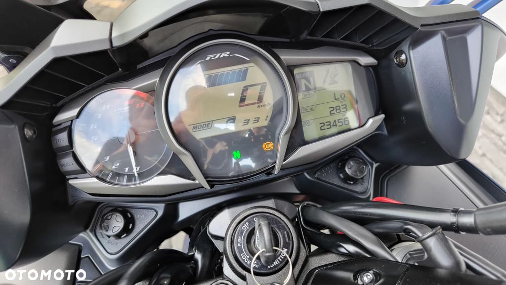 Yamaha FJR - 10