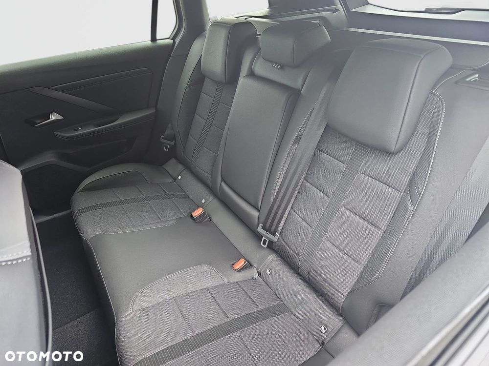 Opel Astra - 16