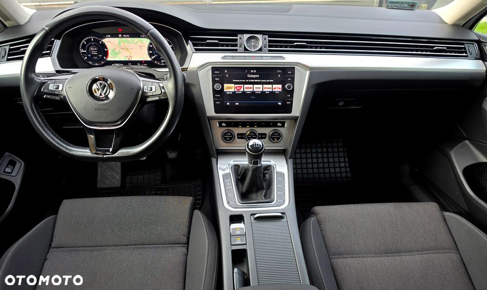 Volkswagen Passat - 3