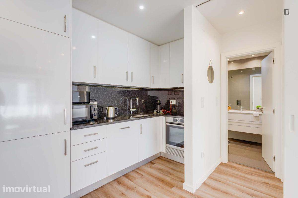Apartamento com 1 quartos - localizado em Sete Rios Lisbon - Grande imagem: 4/25