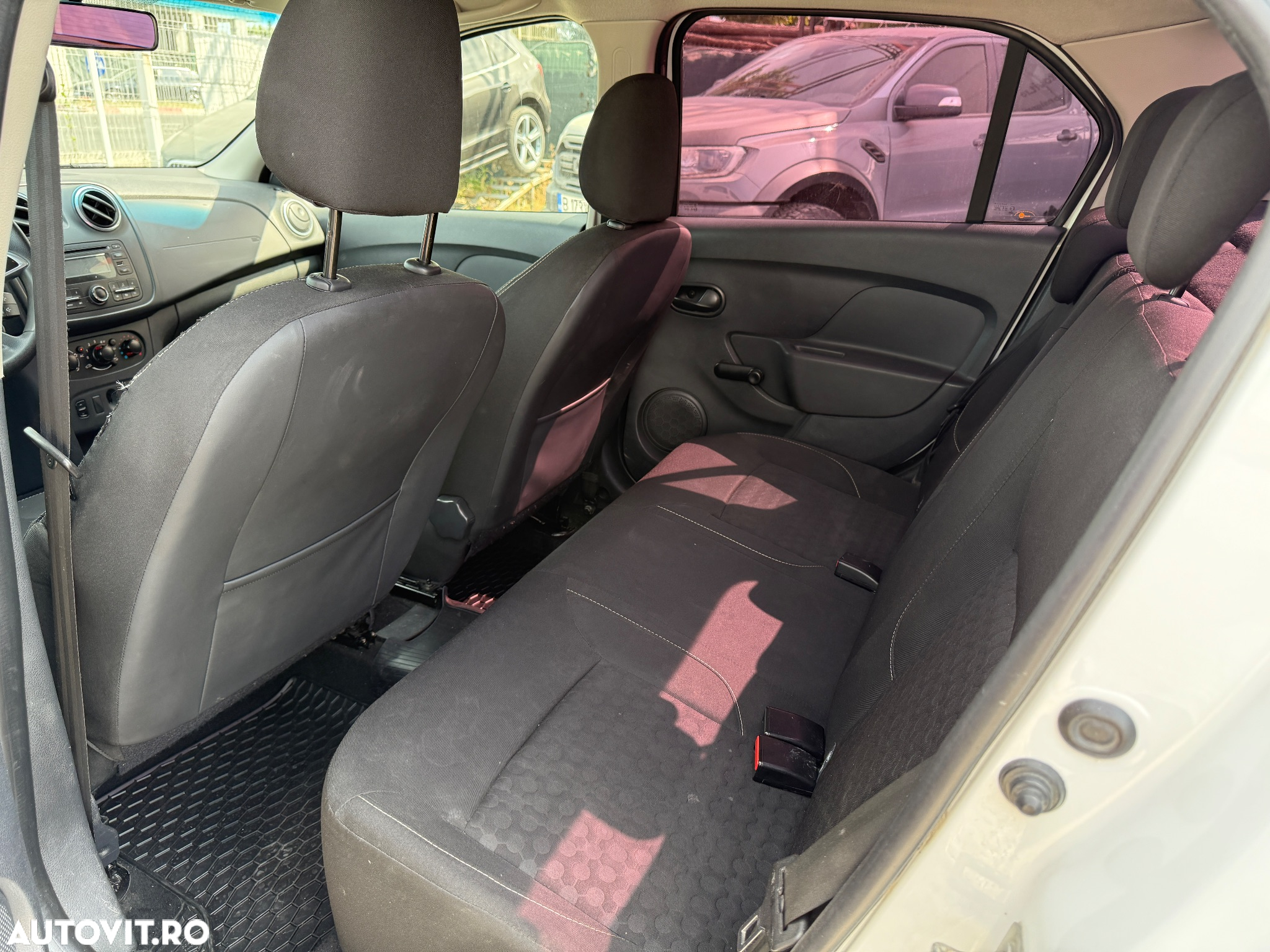 Dacia Logan 1.5 Blue dCi Laureate - 14