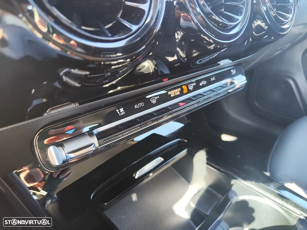 Mercedes-Benz A 200 Standard - 27