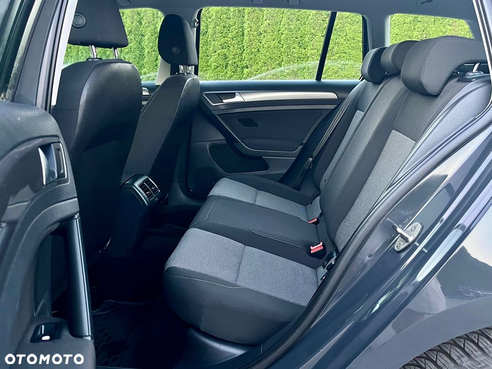 Volkswagen Golf 1.6 TDI BlueMotion Technology Lounge - 32