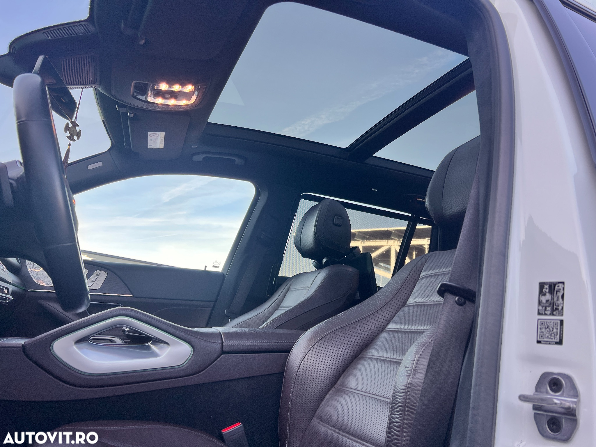 Mercedes-Benz GLS - 13