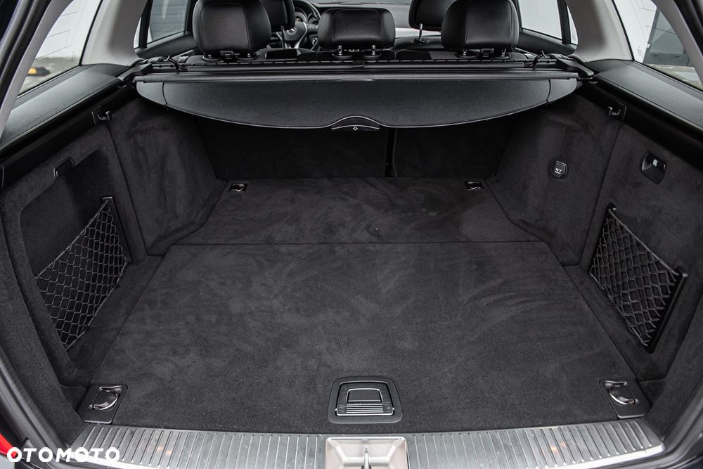 Mercedes-Benz Klasa C 200 T (BlueEFFICIENCY) 7G-TRONIC Avantgarde - 27