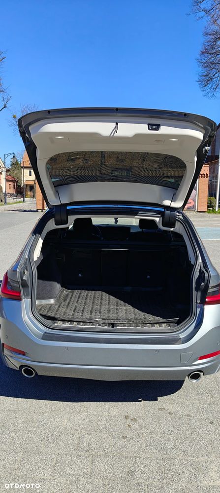 BMW Seria 3 318d MHEV - 9