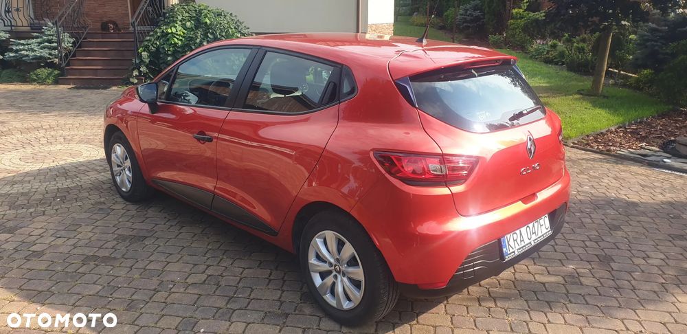 Renault Clio 1.2 16V 75 Business - 8