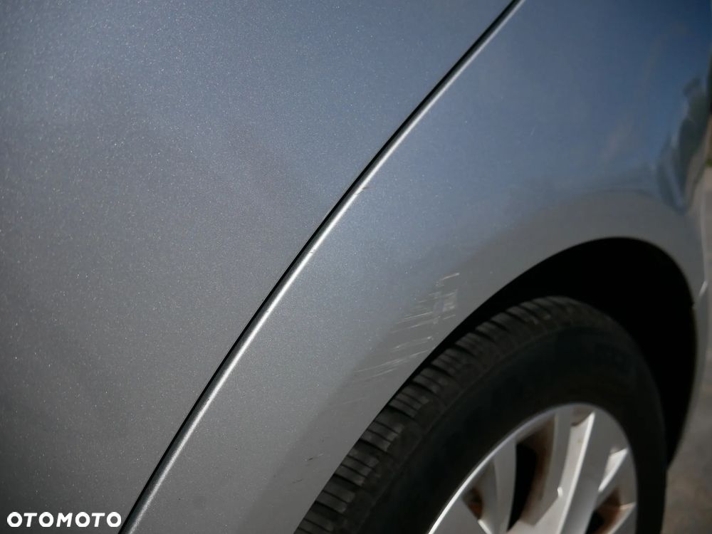 Volkswagen Golf Plus 1.6 TDI DPF Life - 25