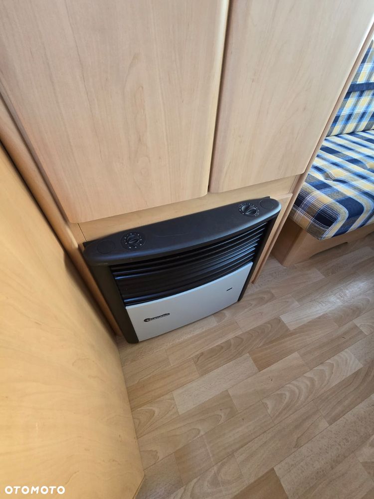 Hobby DE LUXE 400 - 8
