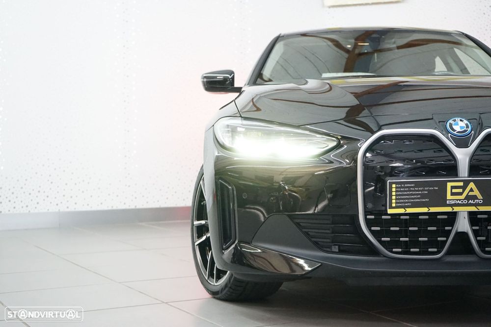 BMW i4 eDrive40 Desportiva M - 6