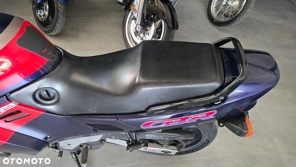 Honda CBR - 16