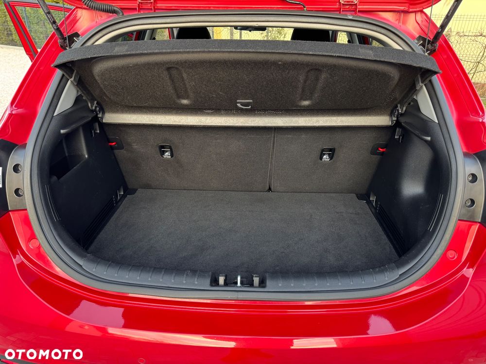 Kia Rio 1.2 Dream Team Edition - 28